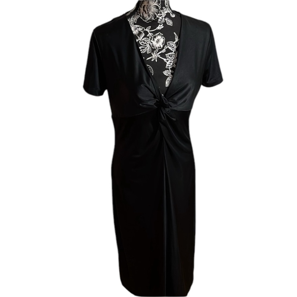 Calvin Klein size medium black silky V-neck dress short sleeve knee length LBD